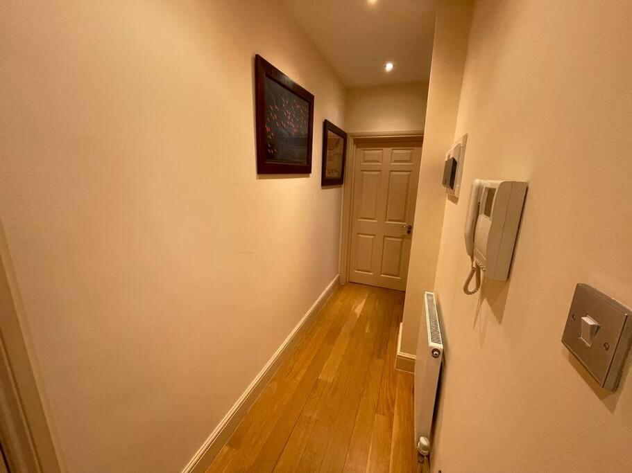 Luxurious Serviced Apt Next To The City Of London And Tower Bridge Apartamento Exterior foto